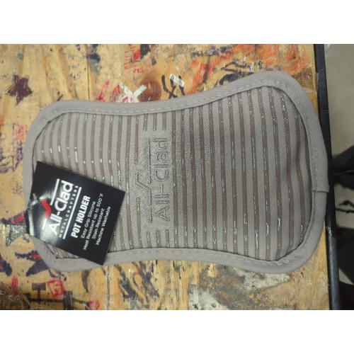 Pack of 2, All-Clad Premium Pot Holder & Hot Pad: Heat Resistant up to 500 Degrees - 100% Cotton, 10x6.25 Hot Pad for Kitchen and Barbeque, 2-Pack, Titanium