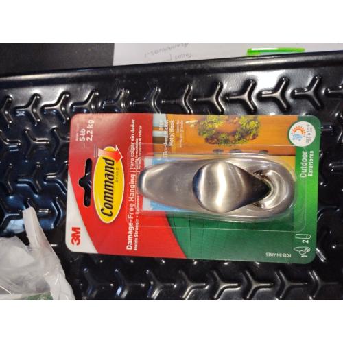 3M Command 1.62 in. L Brushed Nickel Metal Large Hook 5 lb. cap. (4 pk)