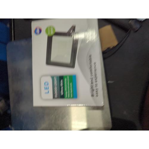 CAARLA Floodlight High Brightness L E D Flood Light 150W 200W 300W AC220V Reflector Outdoor Spotlight Street Light L e d Exterior Wall Lamp for Garden(Warm Light 3000K,220V-50W)