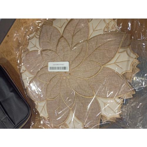Christmas Placemats Set of 6 Christmas Decorations Indoor Round Placemats for Winter Holiday Party Kitchen Dinning Decorations