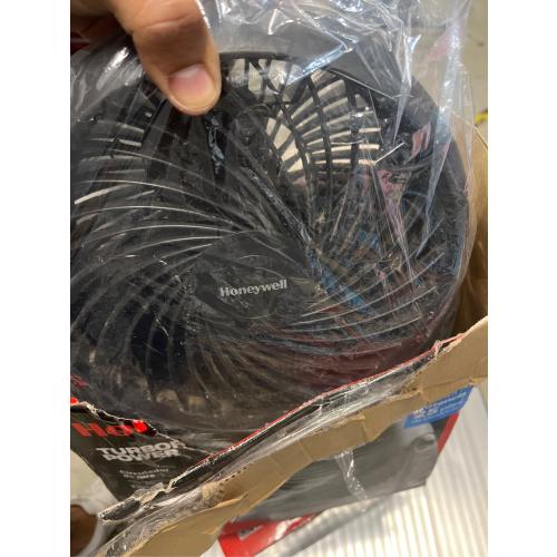 Honeywell TurboForce 11.3 in. H 3 speed Air Circulator Fan