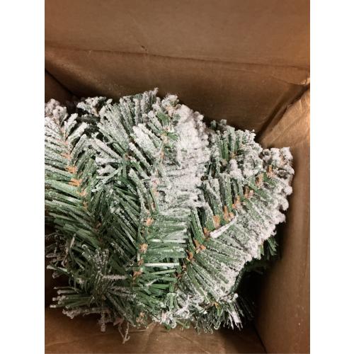 Glitzhome 9ft Christmas Garland for Mantle, Pre-Lit Snow Flocked Christmas Garland with Warm White LED Lights and Timer for Fireplace, Dining Table, Stairs Christmas Decoration