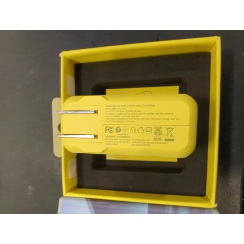 Yellow AOHI Magcube 140W USB C Charger PD3.1 3-Port GaN  Laptop Wall Charger 100W Fast Charging Power Adapter Foldable Plug for MacBook Pro 16'', Dell XPS, iPad Pro, Galaxy, iPhone 15 Pro, Chromebook, Yellow