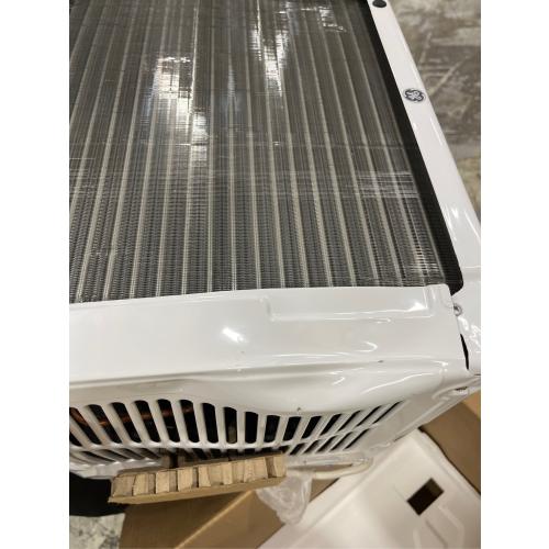 GE 250 Sq. Ft. 6000 BTU Window Air Conditioner - AWCS06BWB White (Damaged, see the picture)