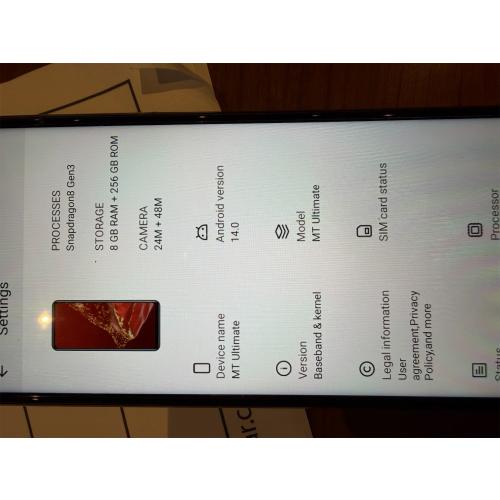 Snapdragon8 Gen3 8 GB RAM   256 GB ROM