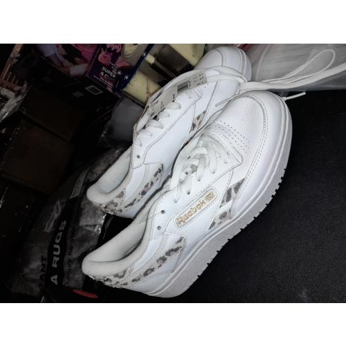 Reebok Women's Gymnastics Sneaker size 8