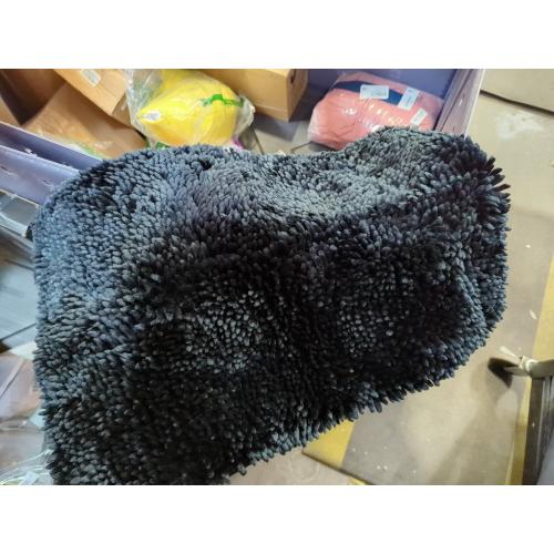 Yimobra Chenille Bathroom Rugs Non Slip, Extra Thick Soft Absorbent Bath Rug 31.5x20 Inch, Machine Washable Quick Dry Bath Mat for Bathroom Floor, Tub and Shower, Home Decor Accessories, Black