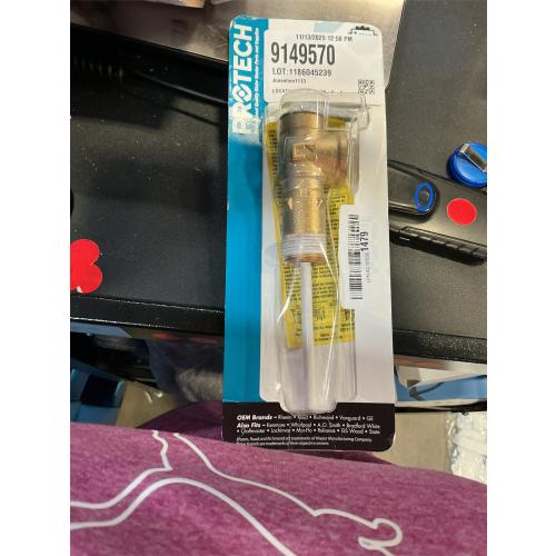 Watts Sea 66100 100XL-4 3/4 150 Psi 100Xl-4 T & P Relief Valve