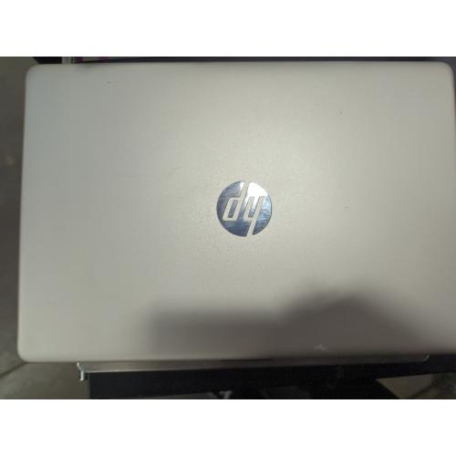 HP Notebook - 15-dw0011ds With Charger
