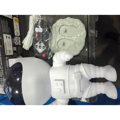 West & Arrow Galaxy Astronaut Projector White