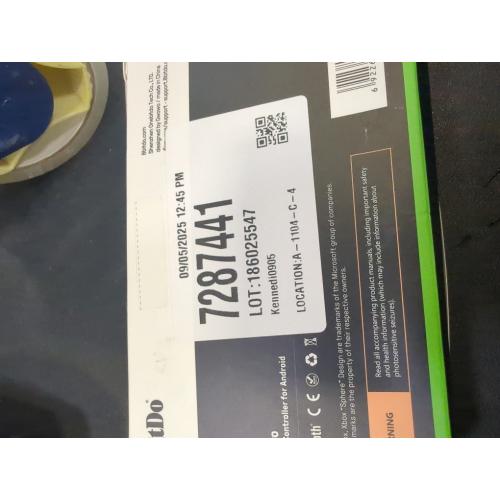 Black 8Bitdo Sn30 Pro Bluetooth Controller for Mobile & Xbox Cloud Gaming on Android, Gaming Controller for iPhone, iPad, macOS and Apple TV (No Mobile Clip) - Not for Xbox