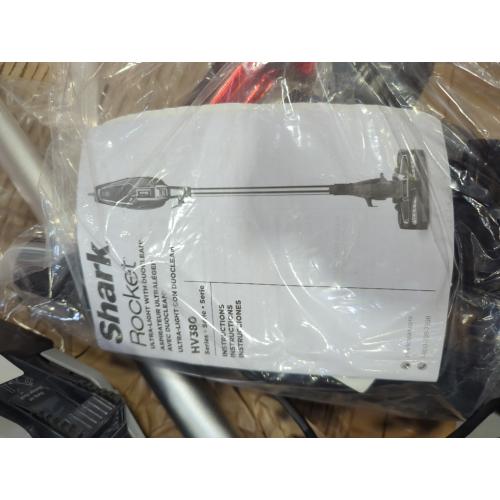 Shark Duo Cleaning Vaccum