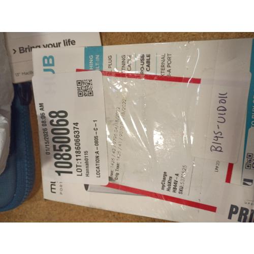 MyCharge - HUBXTRA 4400 MAh Portable Charger for Most Lightning-Equipped Apple® Devices - Gray