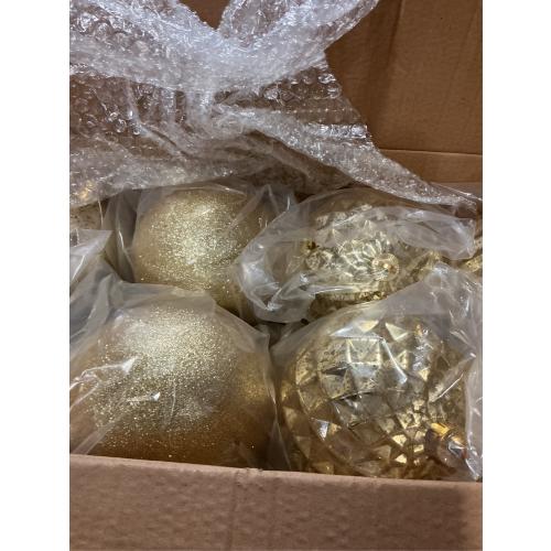 Jenaai 8 Pcs golden Extra Large Christmas Ball Ornaments Set, 6 Inch Giant Oversized Hanging Ornaments Glitter Assorted Shatterproof Xmas Tree Balls for Indoor Outdoor Holiday Party Home Decor