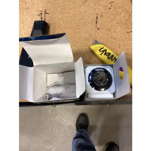 Wyze Cam V4 Plug-in Indoor and Outdoor Smart-Enabled Security Camera