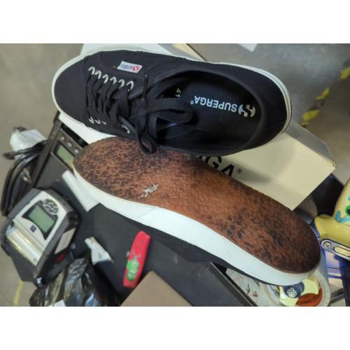 Size 41.5 Superga Unisex 2750 Cotu Classic Sneaker