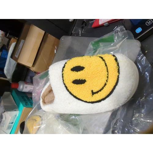 Bevaney Smile Face Slippers for Women - Soft Plush Retro Preppy Slip-on Comfortable Indoor/Outdoor Shoes (yellow size 8.5 - 9)