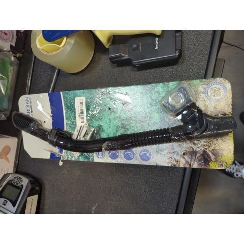 BLACK Dry Snorkel with Purge Valve - Snorkel Gear for Adults with Comfortable Silicone Mouthpiece & Quick Release Clip - Scuba Diving, Snorkeling, Freediving, Spearfishing, Swimming