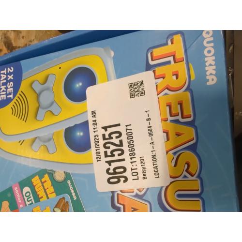 QUOKKA Scavenger Hunt for Kids Ages 4-8 - Treasure Hunting Outdoor Games for Kids 8-12 - 2 Walkie Talkies 2 Bags - 200 Outdoor & Indoor Cards - 3 Bracelets