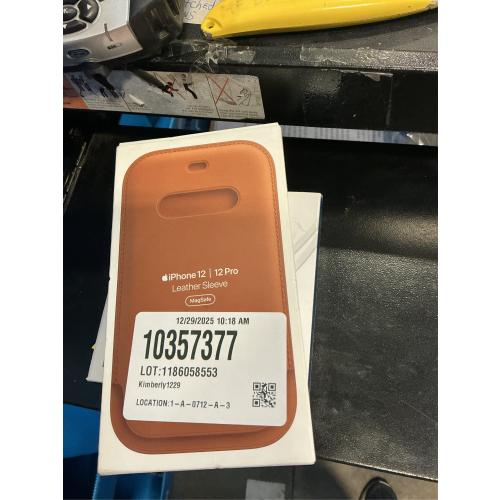 Apple iPhone 12 / 12 Pro Leather Sleeve with MagSafe - Saddle Brown