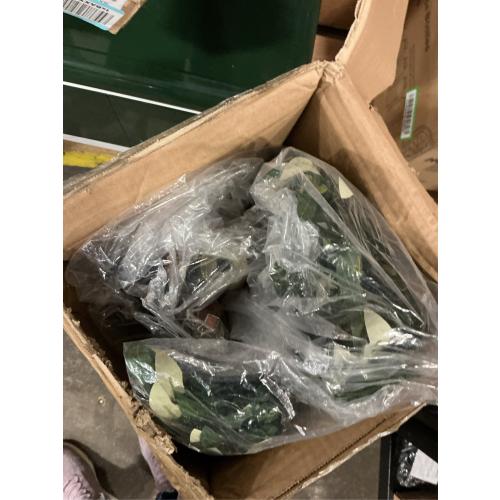 Tall Faux Olive Tree，8ft（96in） Realistic Potted Silk Artificial Olive Tree， Fake Olive Trees Indoor with Green Leaves and Big Fruits for Home Office Living Room Stairs Patio Decor.