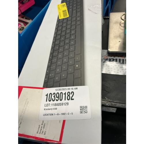 Microsoft Designer Bluetooth Desktop - Wireless bluetooth connectivity - QWERTY keyboard with built-in number pad - Ambidextrous designed mouse