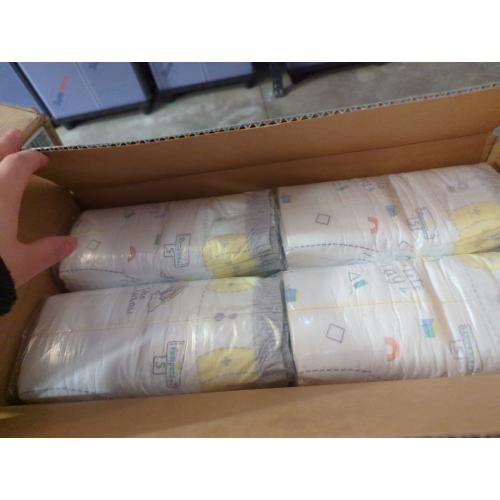 Pampers Swaddlers Soft and Absorbent Diapers, Size 5, 104 Count