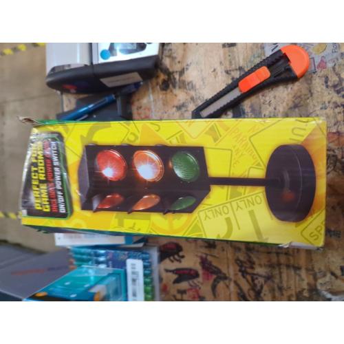 Rhode Island Novelty Eltrali 8 Inch Traffic Light Table Lamp