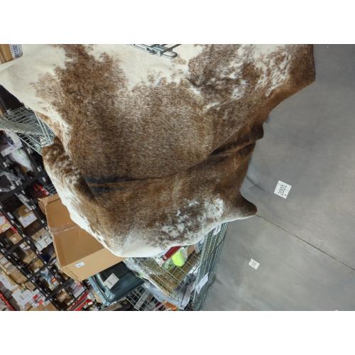 BENRON Premium Faux Cowhide Rug, Cow Print, Rustic Western Rugs for Living Room Bedroom, Irregular Animal Skin Hides, 4.6 x 5.2ft, Anti-Skid Cool Carpets for Cowboy Cowgirl Home Decor, Khaki Brown