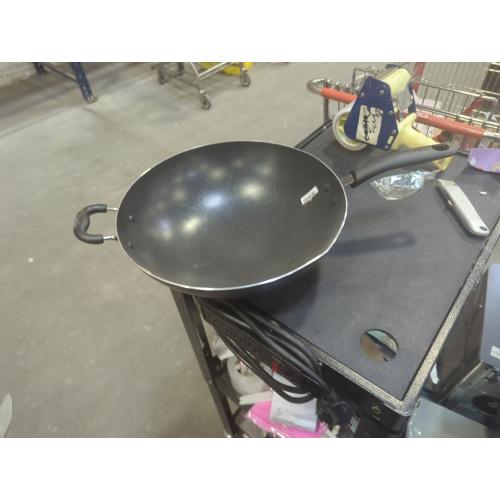 T-Fal Specialty Nonstick Woks & Stir-Fry Pan 14 Inch Oven Broiler Safe 350F Cookware, Pots and Pans, Dishwasher Safe Black