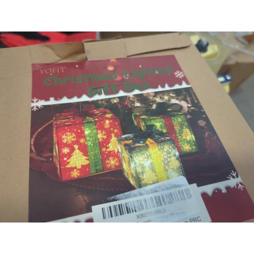 Set of 3 Christmas Lighted Gift Boxes Decorations, Light up Present Box with Snowflake, Perfect for Christmas Tree Home Indoor Outdoor Holiday Party Decor