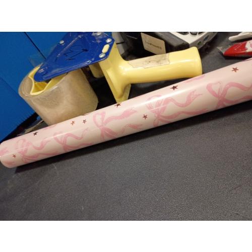 MAYPLUSS Pink Wrapping Paper Roll, Cute Bow Gift Wrap, Reversible Plaid Gift Paper for Girl Baby Shower, Birthday, Wedding 17 Inch x 33 Feet