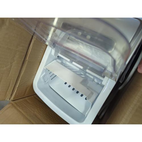 Insignia - 26-Lb. Portable Ice Maker -Silver