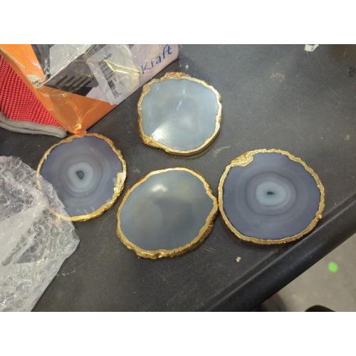 Blueshyhall Natural Agate Coasters Bar Beer Coffee Tea Coaster,White Agate Slices Cup Mat with Gold Plated Edge for Home Decor （Set of 4）