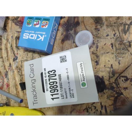 SPOTMINDERS Apple MFi Certified Wallet Tracker Works With Apple Find My Tracking Card for Wallet Card Rechargeable IP68 Waterproof 0.07in Slim iPhone Item Finder for Luggage Tags Purse Gifts for Women