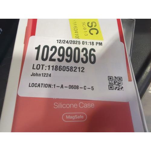 iPhone 13 Pro Silicone Case with MagSafe – (PRODUCT)RED