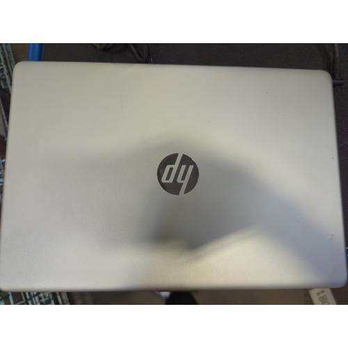HP Notebook - 15-dw0011ds With Charger