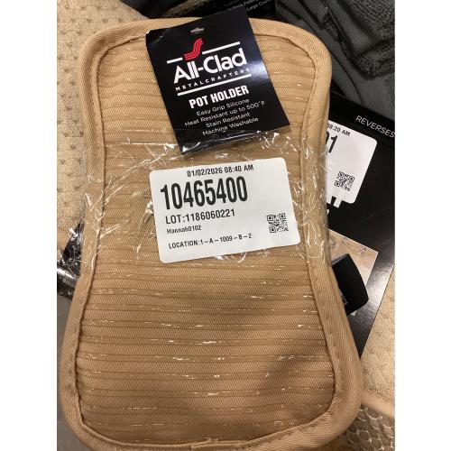 All-Clad Silicone Pot Holder 3 pack in Cappuccino