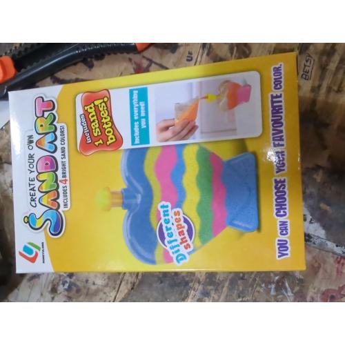 MAGICACORN Glow Sand Art Kit for Kids – DIY Creative Craft Activity, Sand Art Bottle with Glow-in-The-Dark Effect, Arts and Crafts Gift for Kids Age 5-12, Fun Busy Activity, Gift Ideas (Heart Bottle)