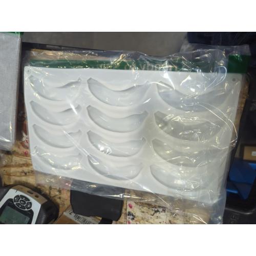 Silicone Mold Baking Pan Non-Stick Baking Pastry Chocolate Cake Dessert DIY Decoration Tools (Banana R_11.8x6.8x0.08 inch)