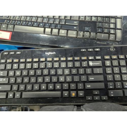 Logitech K360 Wireless USB Desktop Keyboard — Compact Full Keyboard, 3-Year Battery Life (Glossy Black)