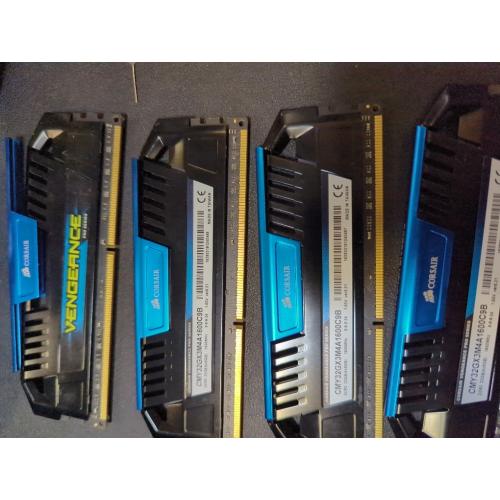 Corsair CMY32GX3M4A 1600C9B Vengeance Blue 32 GB  DDR3 SDRAM Dual Channel Memory Kit 1.50V