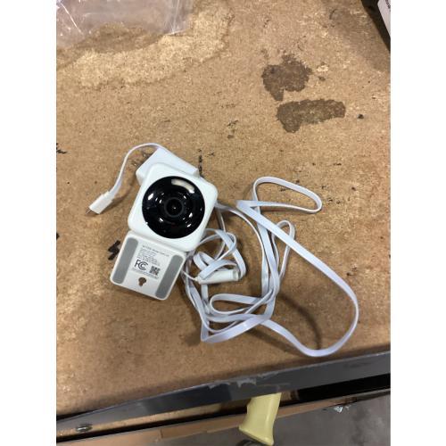 Wyze Cam V4 Plug-in Indoor and Outdoor Smart-Enabled Security Camera