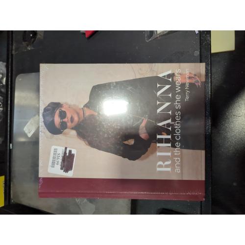 Rihanna - by  Terry Newman (Hardcover)