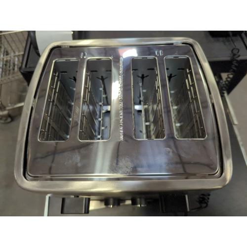 Stainless Steel 4-Slice Toaster with Extra Wide Slots by bella PRO