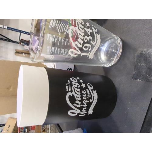 Vintage 60 Year Of Being Awesome Tumbler Coffee Tumbler 20 oz Tumbler with Lid and Straw Insulated Tumblers Stainless Steel Tumblers Funny Gifts for Women