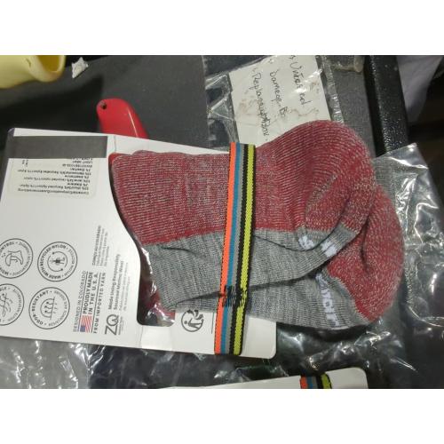 Size Medium Smartwool baby-boys Kids Hike Light Cushion Crew (Toddler/Little Kid/Big Kid) 3 pack