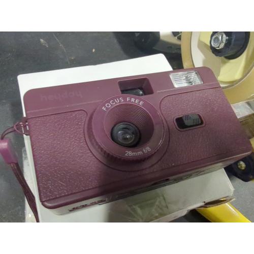 Color cherry red 35mm Camera with Film - heyday™ Cherry