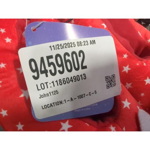 Size 9-10  Color red The Elf on the Shelf Slippers