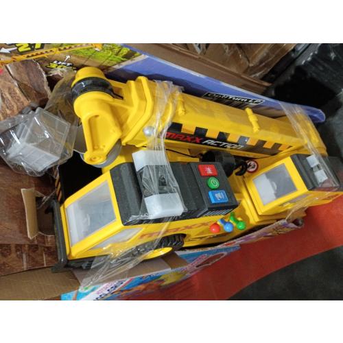 Maxx Action 3-n-1 Crane Truck Yellow 6 pc (missing part; see the picture)